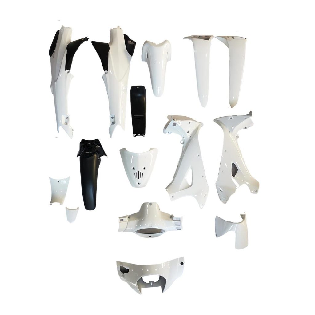 ΚΟΥΣΤΟΥΜΙ ΣΕΤ ΠΛΑΣΤΙΚΑ ΑΣΠΡΟ HONDA INNOVA 125 ΚΑΡΜΠΥΡΑΤΕΡ OOH