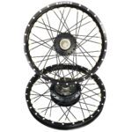 Ζάντες με μαύρα στεφάνια RACING BOY μαύρες ακτίνες, μαύρα κέντρα με τρύπες HONDA ASTREA GRAND 100