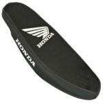 ΣΕΛΑ ΛΕΠΤΗ CARBON ΜΕ ΛΕΥΚΟ ΛΟΓΟΤΥΠΟ HONDA INNOVA 125INJ RACING