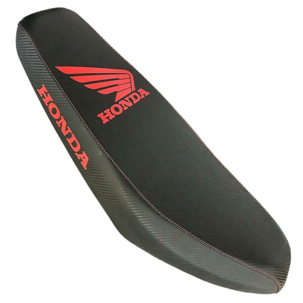 ΣΕΛΑ ΛΕΠΤΗ CARBON ΜΕ ΚΟΚΚΙΝΟ ΛΟΓΟΤΥΠΟ HONDA INNOVA 125 RACING