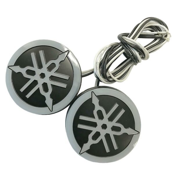 ΑΥΤΟΚΟΛΛΗΤΟ ΕΜΒΛΗΜΑ LED (2TMX) YAMAHA HYPER-X ΛΕΥΚΟ