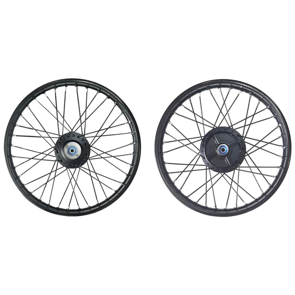 ΤΡΟΧΟΣ ΖΑΝΤΑ ΖΕΥΓΟΣ UNION ΜΑΥΡΟ ΣΤΕΦΑΝΙ/ΚΕΝΤΡΟ/ΑΚΤΙΝΕΣ SUZUKI SHOGUN 110