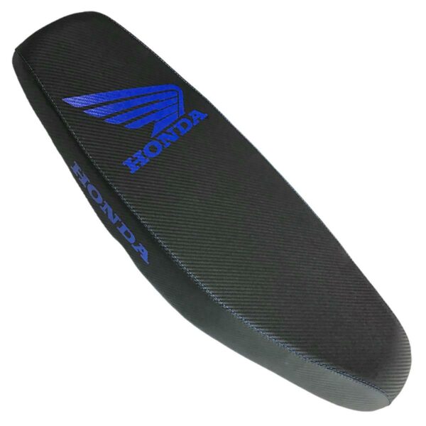 ΣΕΛΑ ΛΕΠΤΗ CARBON ΜΕ ΜΠΛΕ ΛΟΓΟΤΥΠΟ HONDA SUPRA 100 RACING